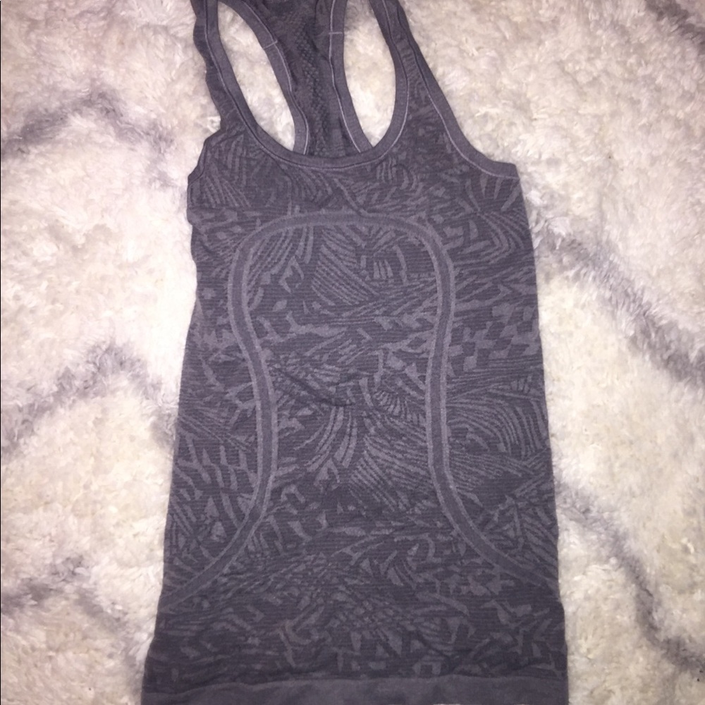 Lululemon tank